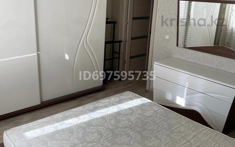 3-комнатная квартира · 80 м² · 8/10 этаж, Шахтеров 70 за 35 млн ₸ в Караганде, Казыбек би р-н — фото 7