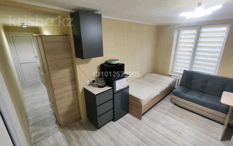 1-комнатная квартира · 15 м² · 2/5 этаж, Емцова 3 — Райымбека Емцова за 140 000 ₸ в Алматы, Алатауский р-н — фото 2