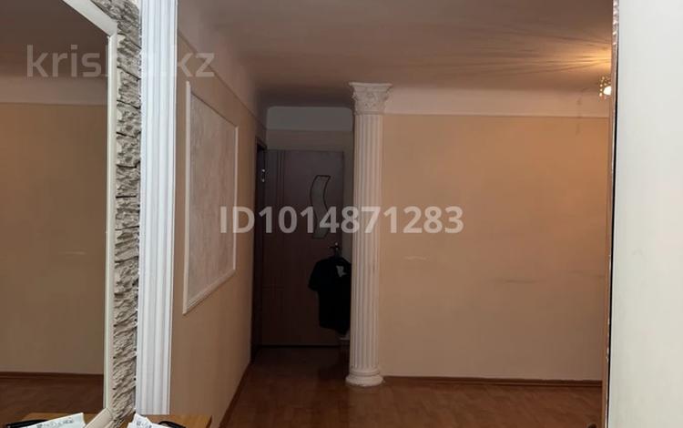 3-комнатная квартира · 58 м² · 1/5 этаж, мкр Акбулак 1 за 15 млн ₸ в Таразе — фото 2