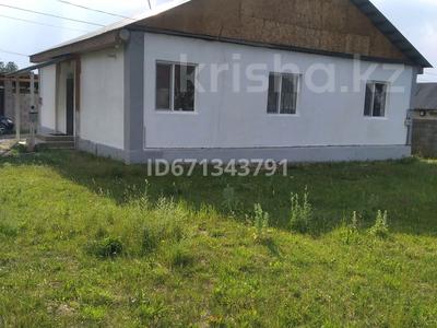 Отдельный дом · 4 комнаты · 120 м² · 10 сот., Сарыбастау 4 — Сейфуллина за 22 млн 〒 в Каргалы (п. Фабричный)