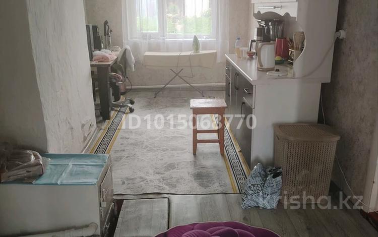 Жеке үй · 3 бөлме · 40.7 м² · 6 жүзд., Восточный правый 1 дачи 128, бағасы: 9 млн ₸ в Семее — фото 2