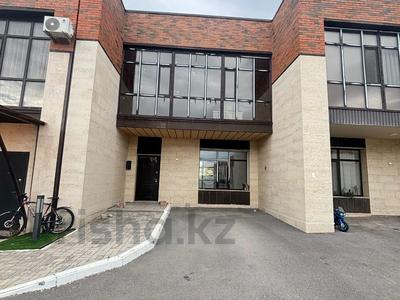 4-комнатная квартира · 133.3 м², мкр Кунгей , Мкр Кунегей 61/10 за 41 млн ₸ в Караганде, Казыбек би р-н
