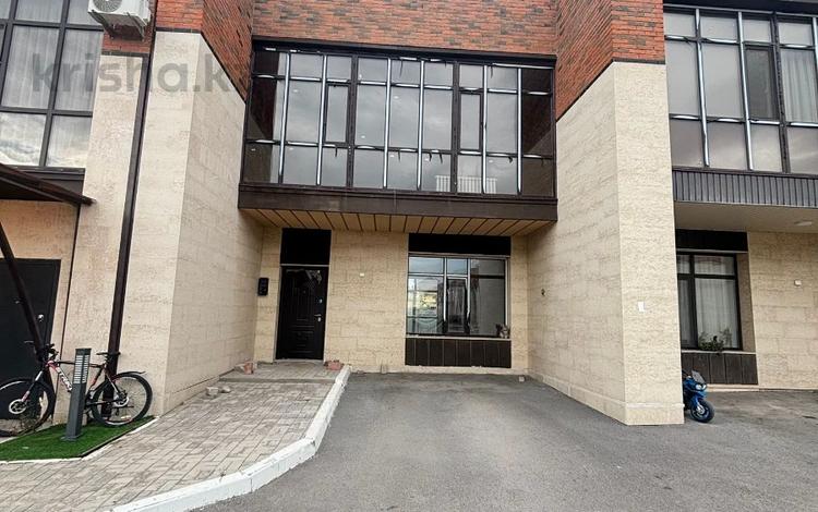 4-комнатная квартира · 133.3 м², мкр Кунгей , Мкр Кунегей 61/10 за 41 млн ₸ в Караганде, Казыбек би р-н — фото 2
