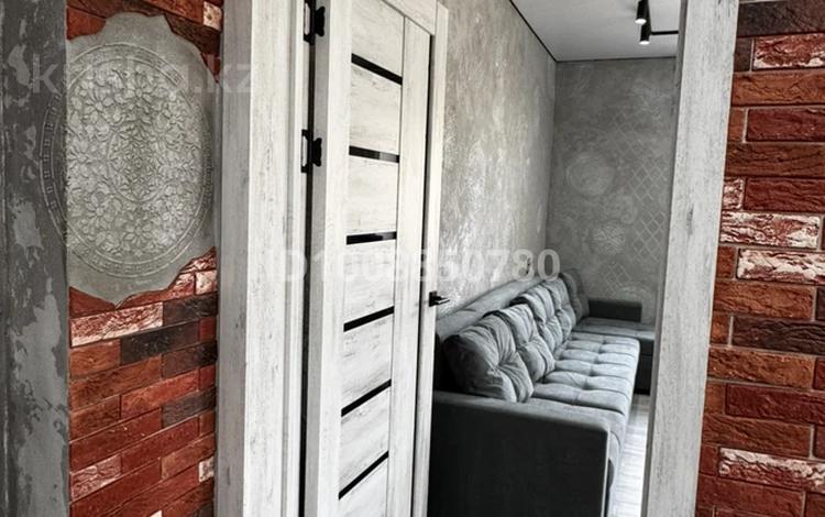 2-бөлмелі пәтер · 52 м² · 2/2 қабат, Макаренко 9 — Караменде би, бағасы: 19 млн ₸ в Балхаше — фото 2