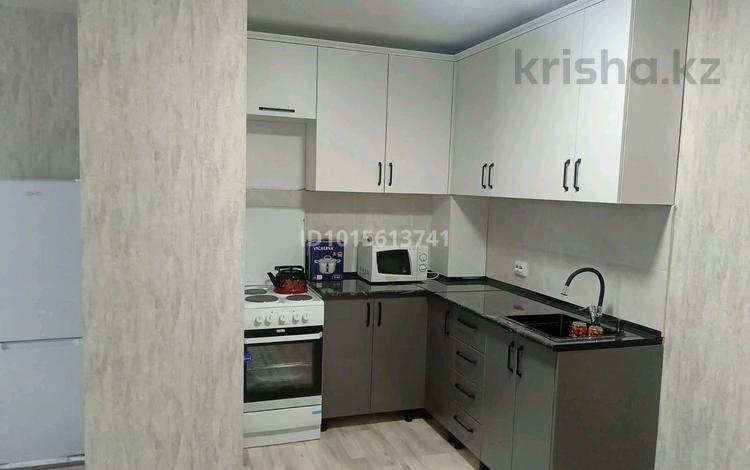 2-бөлмелі пәтер · 64 м² · 12/12 қабат, 9 коше 34/1 — Туран мол касы. дал алды мектеп, бағасы: 18 млн ₸ в Туркестане — фото 2