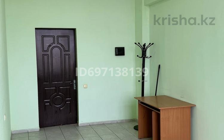 Свободное назначение, офисы, склады, образование, кабинеты и рабочие места, студии · 15.8 м² за 39 500 〒 в Темиртау — фото 5