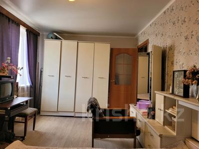 3-комнатная квартира, 62 м², 2/5 этаж, мкр Юго-Восток за 19 млн 〒 в Караганде, Казыбек би р-н