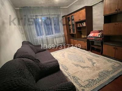 2-бөлмелі пәтер, 60 м², 5/5 қабат тәулік бойы, мкр Айнабулак-4 172, бағасы: 12 000 〒 в Алматы, Жетысуский р-н