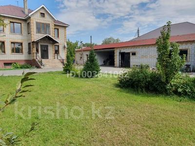 Жеке үй · 4 бөлме · 270 м² · 10 сот., Переулок Декоративный, бағасы: 95 млн 〒 в Семее