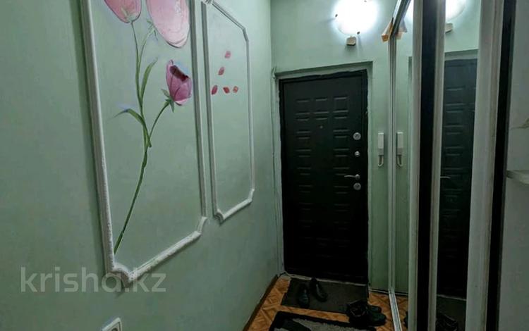 3-комнатная квартира · 70 м² · 4/9 этаж, мкр Аксай-4 — Момышулы-Жубанова за 300 000 ₸ в Алматы, Ауэзовский р-н — фото 2