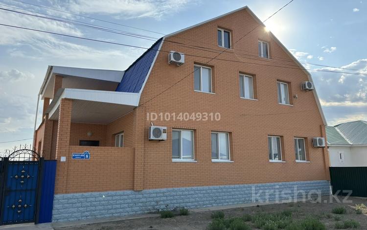 Жеке үй · 6 бөлме · 227 м² · 10 жүзд., Береке 8 — Аль-Фараби 8, бағасы: 48 млн ₸ в Атырау, Береке (Память Ильича) — фото 2