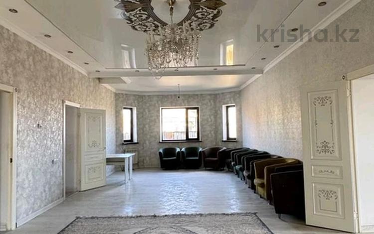 Отдельный дом · 4 комнаты · 211 м² · 10 сот., Валиханова 3 за 19 млн 〒 в Талапкер  — фото 2