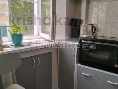 3-комнатная квартира · 54 м² · 2/4 этаж, Тохтарова — Больничный комплекс за 13.5 млн 〒 в Риддере