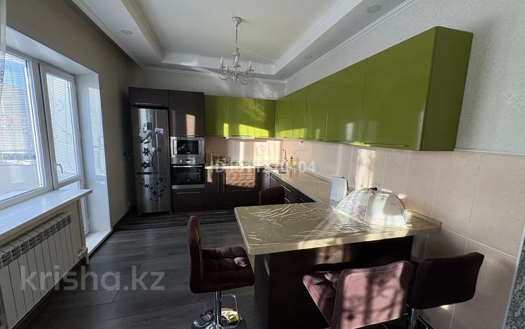 3-комнатная квартира · 80 м² · 1/3 этаж, мкр Юго-Восток, 3-я улица 6а за 35 млн ₸ в Караганде, Казыбек би р-н — фото 2