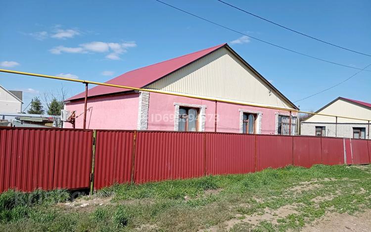 Отдельный дом • 3 комнаты • 105 м² • 8.5 сот., Район Асан за 24.8 млн 〒 в Западно-Казахстанской обл. — фото 2