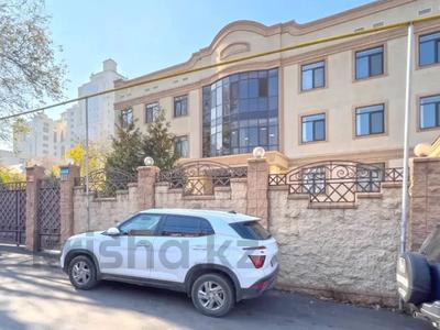 Свободное назначение, офисы, магазины и бутики, общепит, салоны красоты, бани, гостиницы и зоны отдыха, фитнес и спорт, медцентры и аптеки, образование, развлечения, конференц-залы, кабинеты и рабочие места, студии · 1700 м² за 14.5 млн 〒 в Алматы, Медеуский р-н