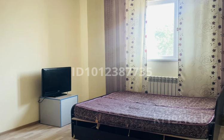 2-бөлмелі пәтер · 50 м² · 2 қабат, Абылай хана 96, бағасы: 115 000 ₸ в Акколе — фото 2