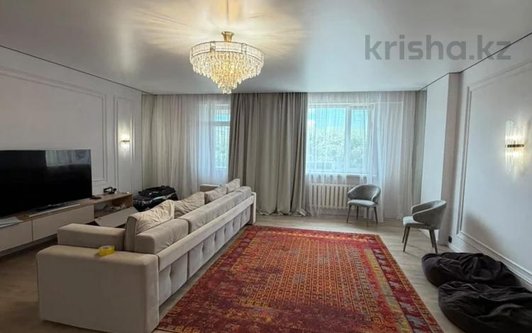 5-комнатная квартира · 200 м² · 3/8 этаж, Достык 13 за ~ 1.9 млн ₸ в Астане, Есильский р-н — фото 2