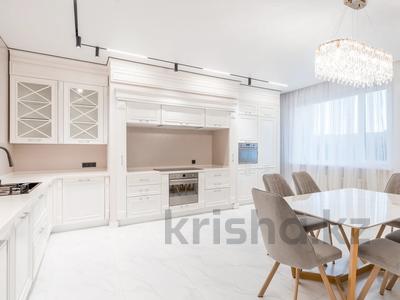 5-комнатная квартира · 200 м² · 3/8 этаж, Достык 13 за 1.8 млн ₸ в Астане, Есильский р-н