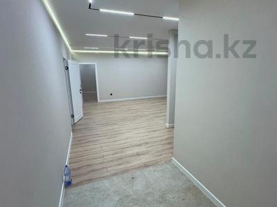 3-бөлмелі пәтер · 120 м² · 4/9 қабат, Алтын орда ш/а. 19г, бағасы: 45 млн ₸ в Актобе, мкр. Алтын орда
