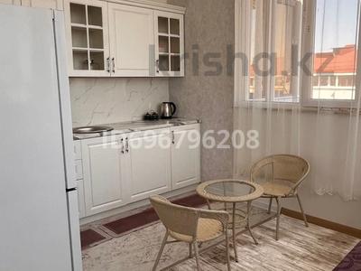 1-комнатная квартира · 32 м² · 10/10 этаж, Куаныша Толеметова 50/6 за 13 000 〒 в Шымкенте, Абайский р-н