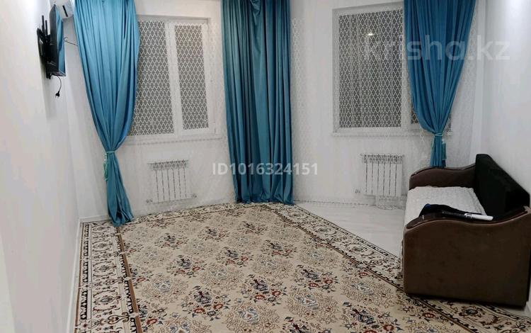 2-комнатная квартира · 58 м² · 6/8 этаж, 19-й мкр 45 за 200 000 ₸ в Актау — фото 2
