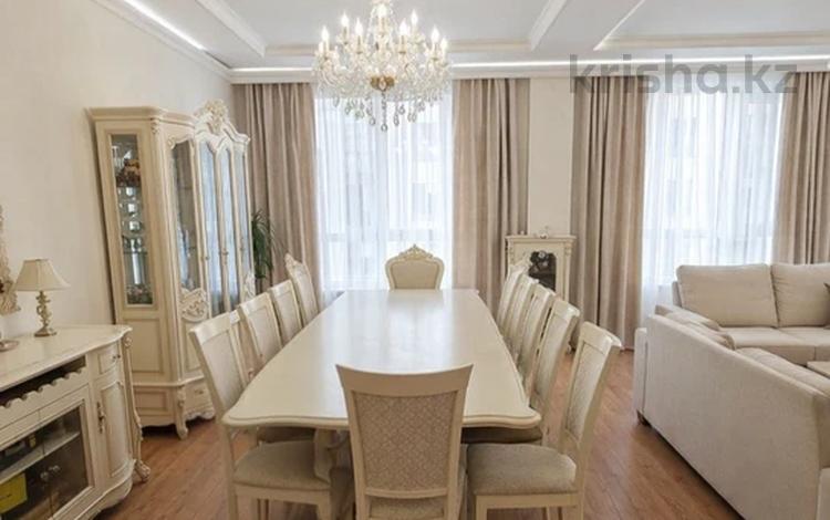 4-комнатная квартира · 210 м² · 4/5 этаж, Туран 5/8 за 1.7 млн ₸ в Астане, Нура р-н — фото 2