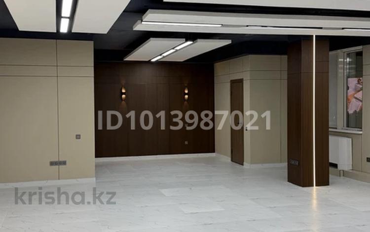 Кеңселер, кабинеттер және жұмыс орындары · 140 м², бағасы: 1.6 млн ₸ в Алматы, Бостандыкский р-н — фото 2
