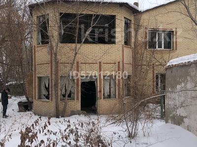 Часть дома • 6 комнат • 200 м² • 7.24 сот., Аханова 15 за 15 млн 〒 в Караганде, Казыбек би р-н