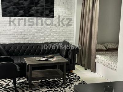 Аренда квартир посуточно в Актюбинской обл.: 1-комнатная квартира · 30 м² · 1/5 этаж, мкр 8 296/1 — улица братьев жубанлвых за 15 000 〒 1-комнатная квартира · 30 м² · 1/5 этаж, мкр 8 296/1 — улица братьев жубанлвых за 15 000 〒 в Актобе
