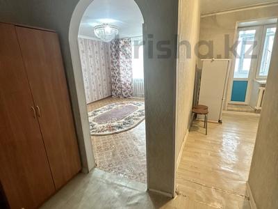 1-комнатная квартира, 34 м², 2/5 этаж, Акимжанова 136 за 6.3 млн 〒 в Актобе, мкр. Курмыш