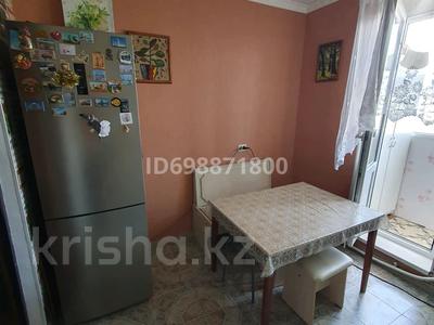 2-комнатная квартира · 54 м² · 5/5 этаж, мкр 5, Есет Батыра 91 — Остановка Дом ветеран за 150 000 ₸ в Актобе