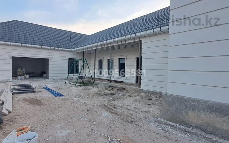 Жеке үй · 7 бөлме · 400 м² · 8 жүзд., мкр Балауса, Улица Куттыгул Мусагалиев, 5 5, бағасы: 77 млн ₸ в Атырау — фото 2