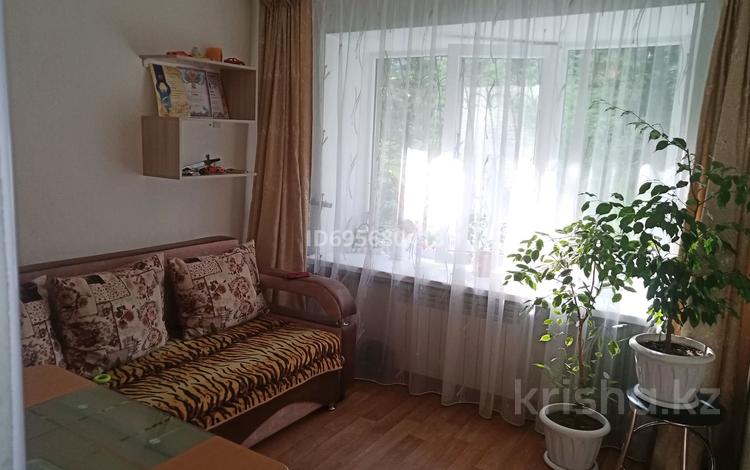 2-бөлмелі пәтер · 46 м² · 1/5 қабат, 4 микрорайон 6А — Около 3 школы, бағасы: 9.5 млн ₸ в Риддере — фото 2