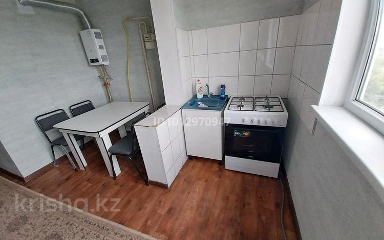 3-комнатная квартира · 70 м² · 5/5 этаж, 16-й микрорайон, 16-й микрорайон — Коктем базар за 150 000 ₸ в Шымкенте, Аль-Фарабийский р-н — фото 2
