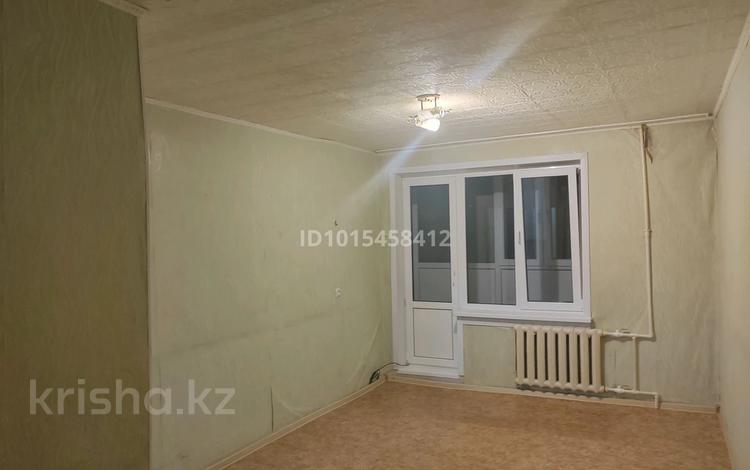 1-комнатная квартира · 35 м² · 4/5 этаж, Авиагородок 22 — Магазин ванюша за 50 000 ₸ в Актобе, мкр Авиагородок — фото 2
