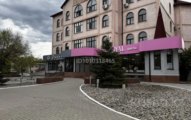 Свободное назначение, офисы, магазины и бутики, общепит, салоны красоты, образование, развлечения · 495.5 м² за 185 млн ₸ в Актобе — фото 4