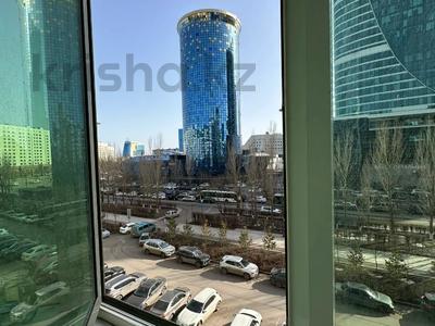 4-комнатная квартира, 150 м², 4/13 этаж, Достык 13/3 — мангилик ел за 91 млн 〒 в Астане, Есильский р-н