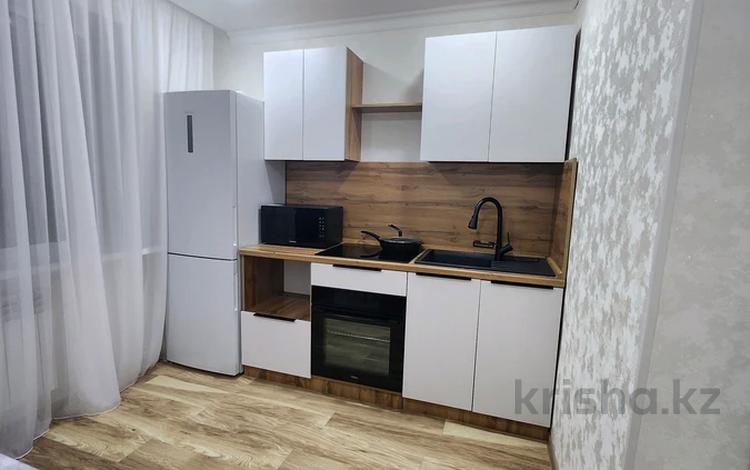 2-комнатная квартира, 52 м², 1/2 этаж посуточно, Кушербаева 24г — 14 микрорайон, рядом магазин ДОБРОЦЕН за 15 000 〒 в Экибастузе — фото 2