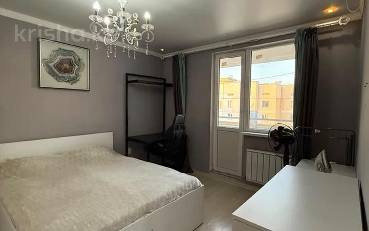 2-комнатная квартира · 80 м² · 5/9 этаж, мкр Аксай-3Б 30а за 45 млн ₸ в Алматы, Ауэзовский р-н — фото 2