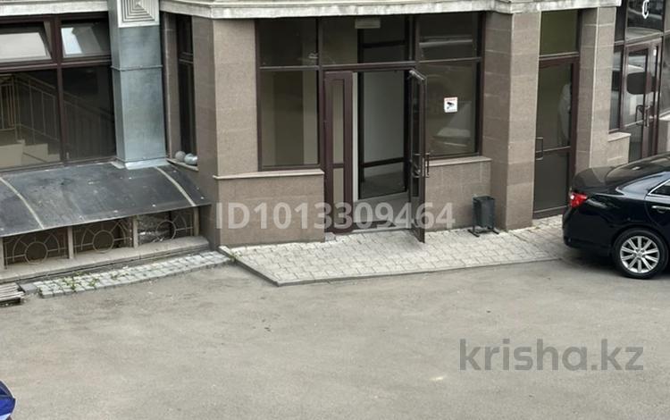 Свободное назначение, офисы, склады, салоны красоты, фитнес и спорт, образование, развлечения, кабинеты и рабочие места · 200 м² за 900 000 ₸ в Алматы, Бостандыкский р-н — фото 2