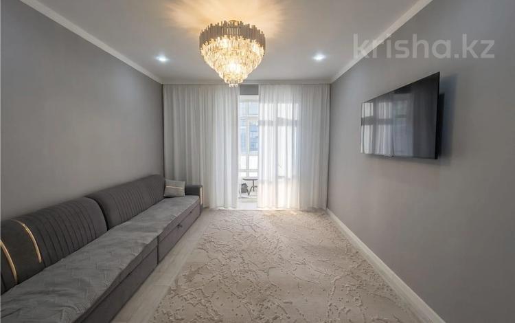 3-комнатная квартира · 75 м² · 1/6 этаж, Майкудук, Мкр Голубые пруды за 38.5 млн ₸ в Караганде, Алихана Бокейханова р-н — фото 2