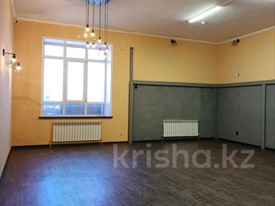 Еркін, кеңселер, дүкендер мен бутиктер, медорталықтар мен дәріханалар, білім орталықтары · 200.1 м², бағасы: ~ 116.8 млн ₸ в Караганде, Казыбек би р-н