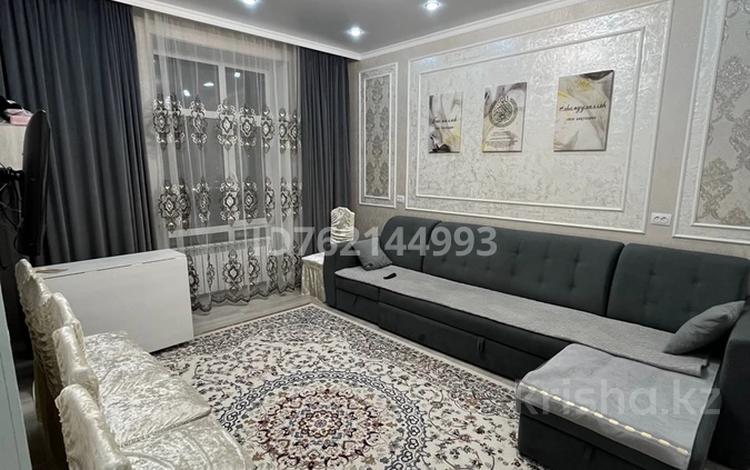 3-бөлмелі пәтер · 84 м² · 9/10 қабат, мкр Юго-Восток, Микрорайон Байкена Ашимова 21 — Возле Прокуратуры, Областного суда, бағасы: 45 млн ₸ в Караганде, Казыбек би р-н — фото 2