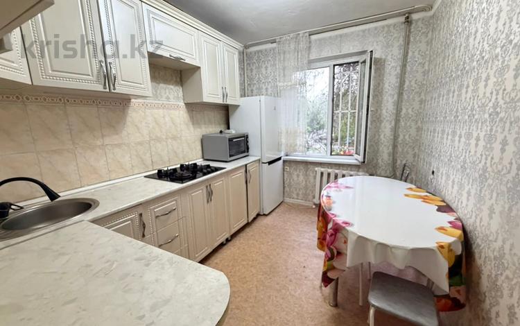 4-комнатная квартира · 75 м² · 2/5 этаж, Самал 42 за 26 млн ₸ в Талдыкоргане, мкр Самал — фото 2