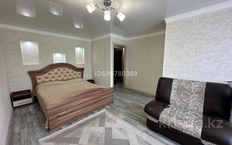 1-комнатная квартира · 35 м², мкр Новый Город, Нуркен Абдирова 20 за 1 500 ₸ в Караганде, Казыбек би р-н — фото 2