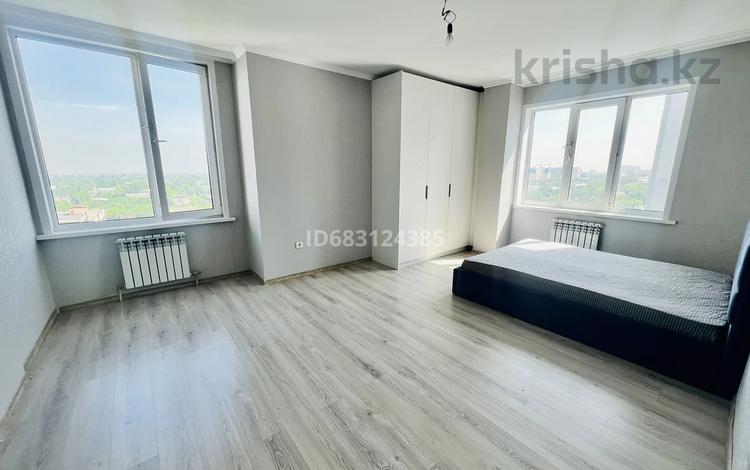 2-комнатная квартира, 78 м², 11/13 этаж, Макатаева 131 — Муратбаева