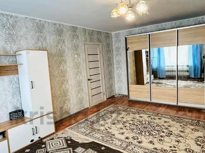 1-комнатная квартира, 40 м², 3/5 этаж, Бейсекбаева 3 за 13 млн 〒 в Астане, р-н Байконур