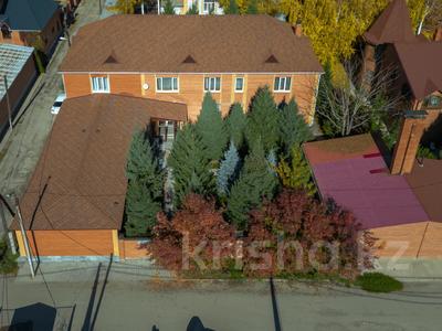 Свободное назначение, офисы, бани, гостиницы и зоны отдыха, медцентры и аптеки, образование, развлечения · 700 м² за 295 млн 〒 в Усть-Каменогорске