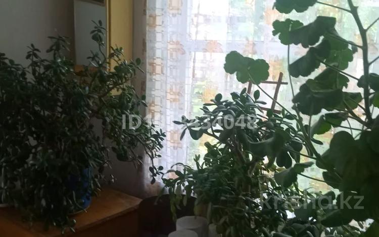 Үйдің бір бөлігі · 4 бөлме · 53 м² · 3.7 жүзд., Кентау момышулы 1 — Недалеко от стадиона машинастроитель, бағасы: 9 млн ₸ — фото 4